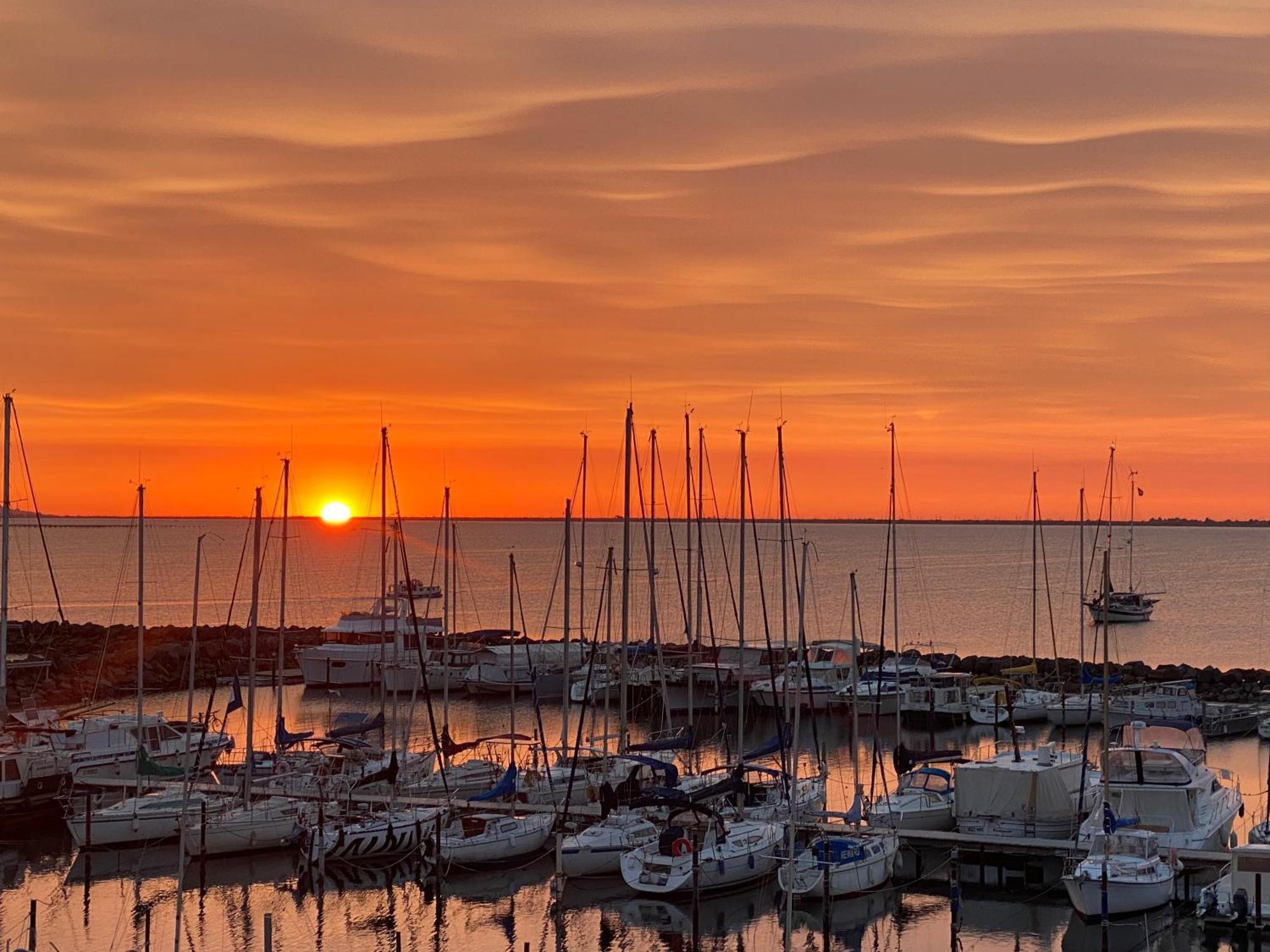 Apartmán Un Endroit De Reve Marseillan  Exteriér fotografie